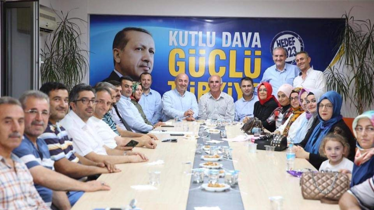 Kocaeli'de Başkan Muzaffer Bıyık, “Teşkilatlar gözümüz kulağımız”