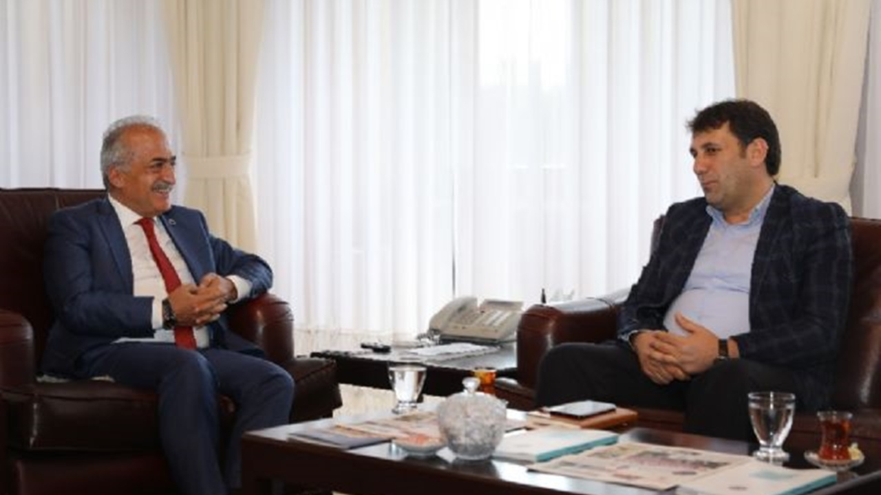 Erzurum'da Başkan Melik Yaşar’dan Rektör Ömer Çomaklı’ya ziyaret
