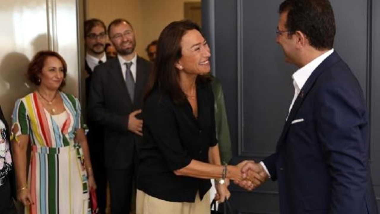 İstanbul'da İBB Başkanı Ekrem İmamoğlu, sanatçı ve gazileri kabul etti
