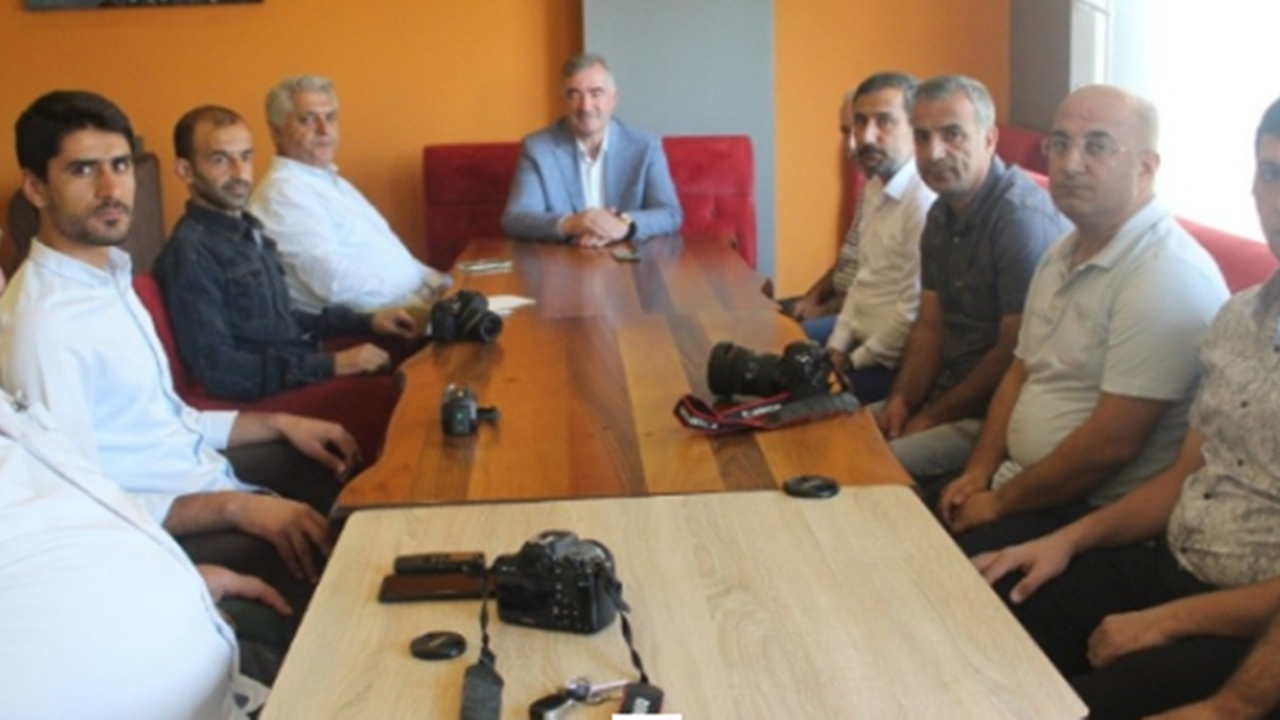 Adıyaman'da Başkan İbrahim Yusuf Turanlı, hazırladığı dosyayı vekillere götürecek