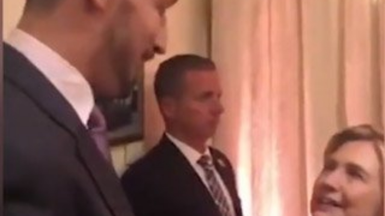 Clinton'dan FETÖ'cü Enes Kanter'i ağırladı