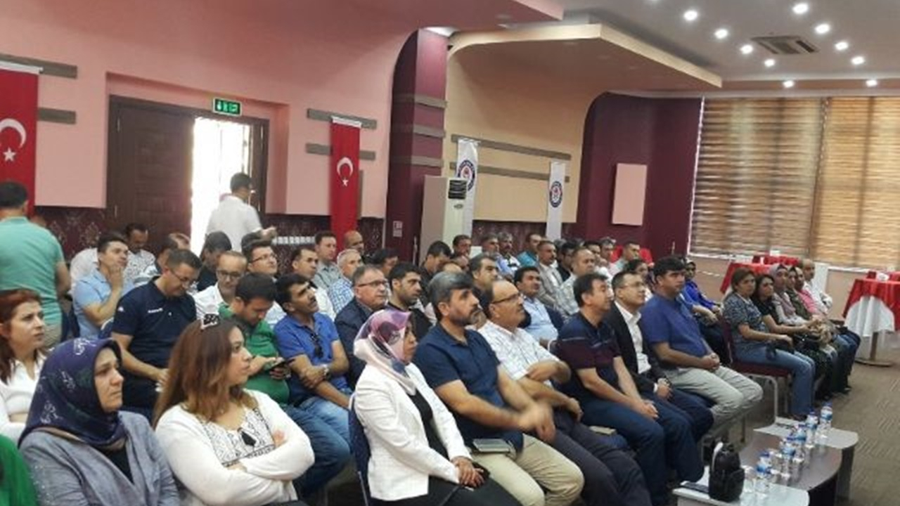 Manisa'da Başkan Mesut Öner: "Haysiyetli duruşun, ilkeli sendikacılığın adresiyiz"