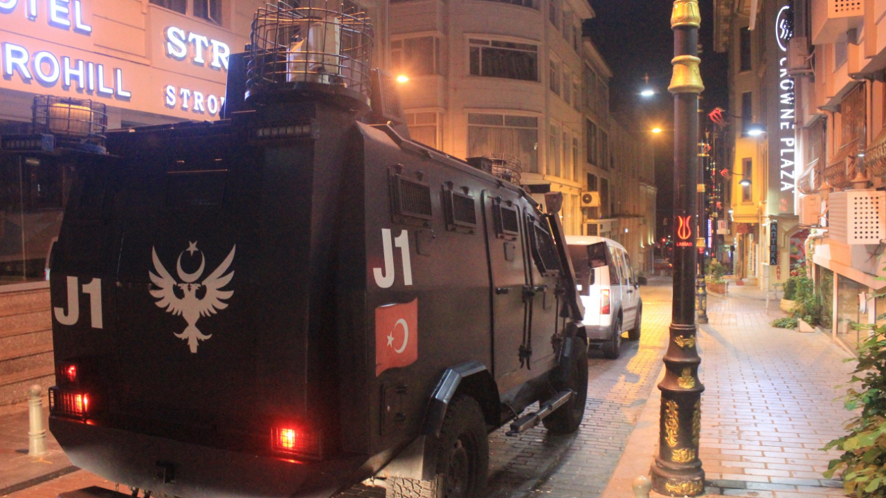 İstanbul'da DEAŞ'a şafak operasyonu!
