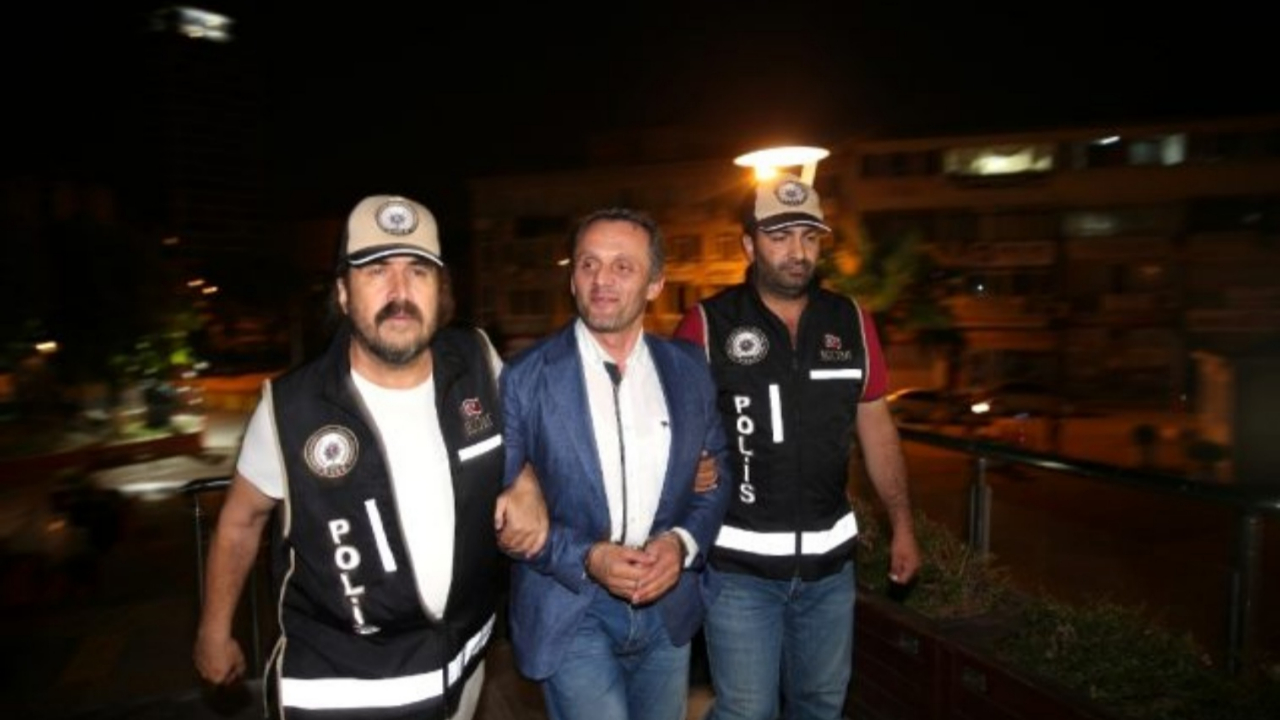 Gülerek gitti, ağlayarak tahliyesini istedi!