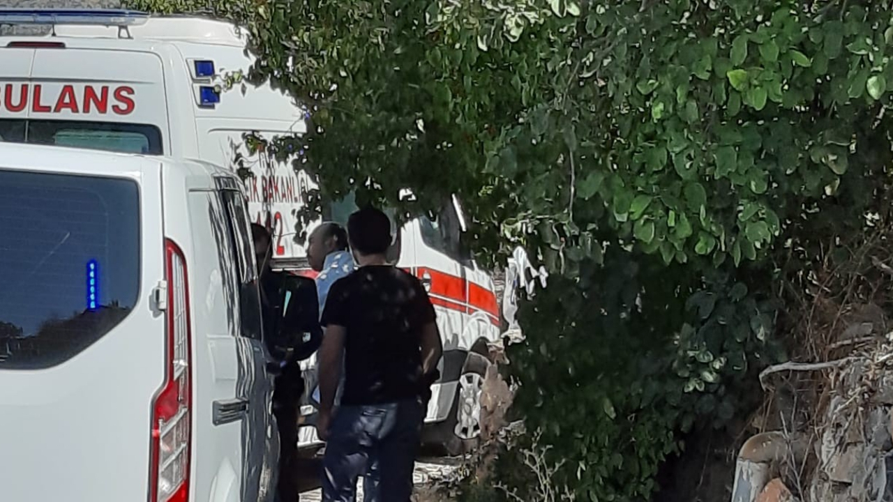 Çocuğunun yanında karısını öldürdü!