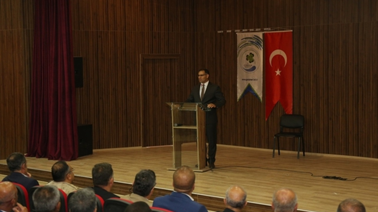 Van'da Kaymakam Fatih Sayar, muhtarların sorunlarını dinledi