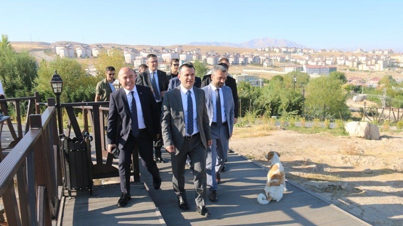 Van'da Genel Müdür Hakan Ateş’ten Edremit’e şube sözü