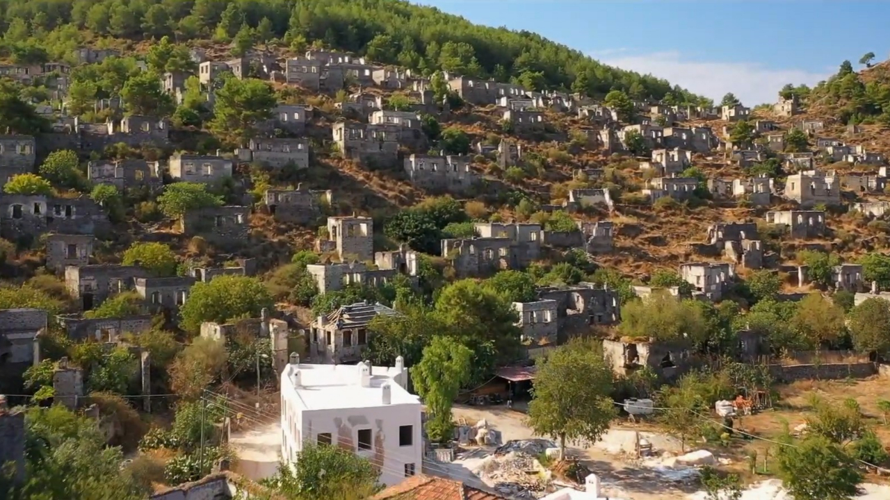 'Hayalet köy' havadan görüntülendi!