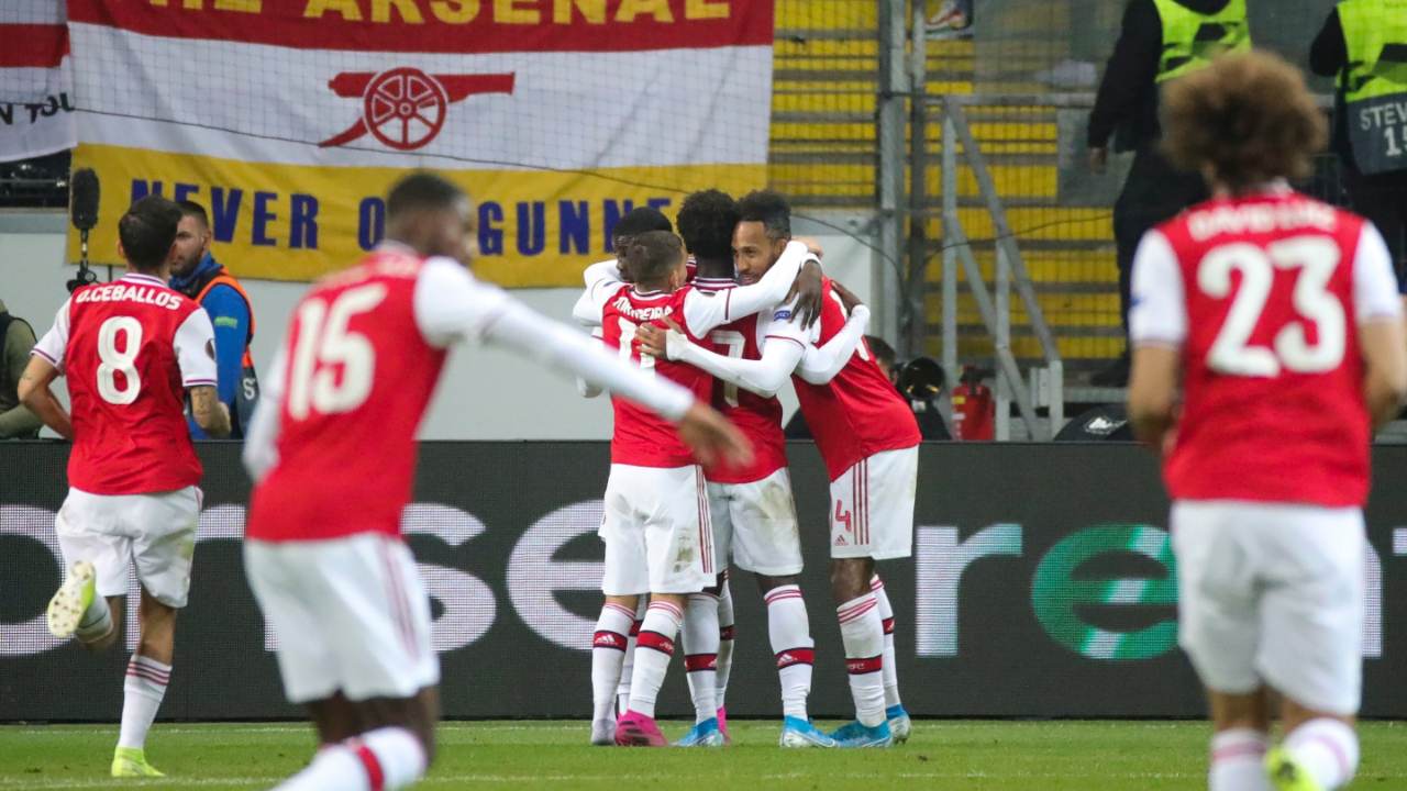 Eintracht Frankfurt, Arsenal'e direnemedi!
