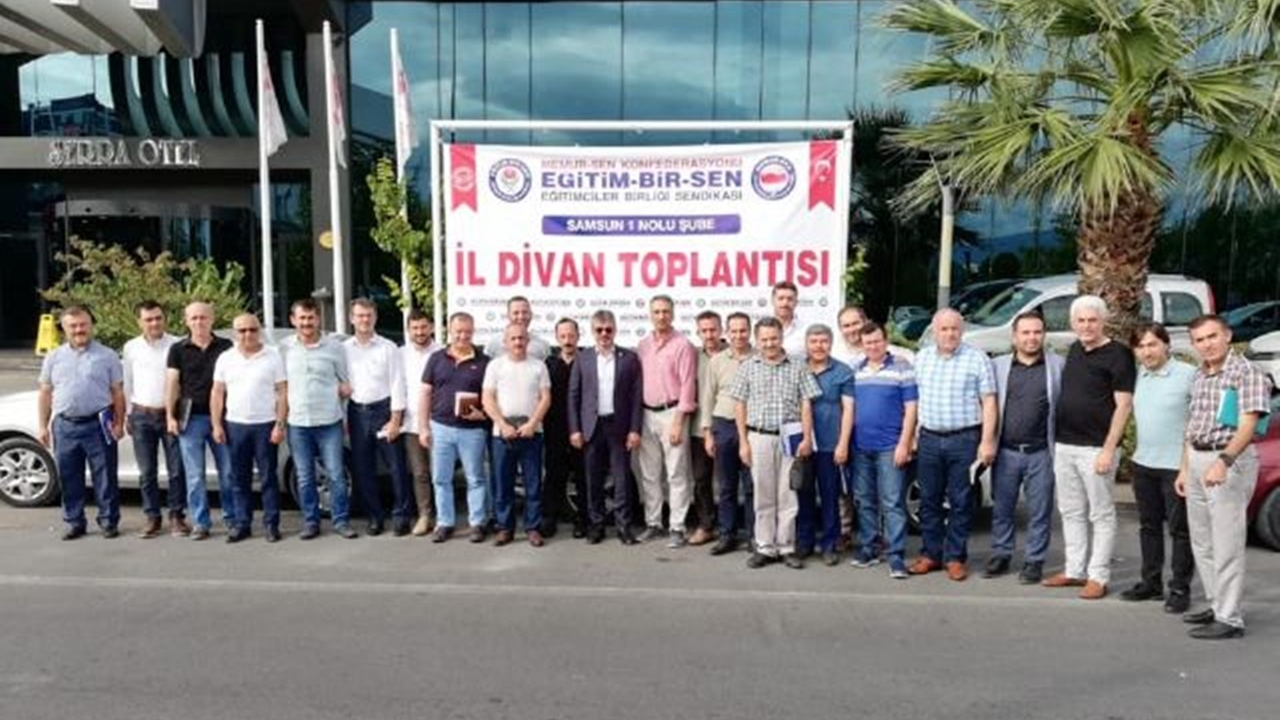 Samsun'da Hamdi Yıldız: “Memur-Sen kararlı bir duruş sergilemiştir”