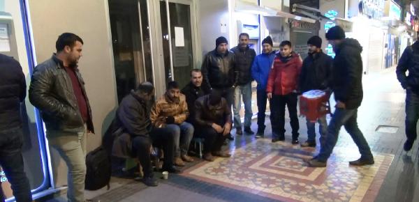 Eksi 10 derecede sabahlayıp ev sahibi oldular!
