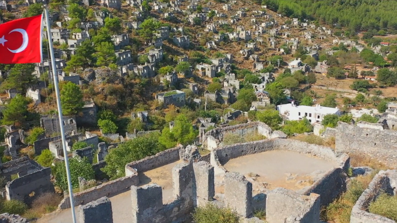 Fethiye'nin 'hayalet köy'ü havadan görüntülendi!