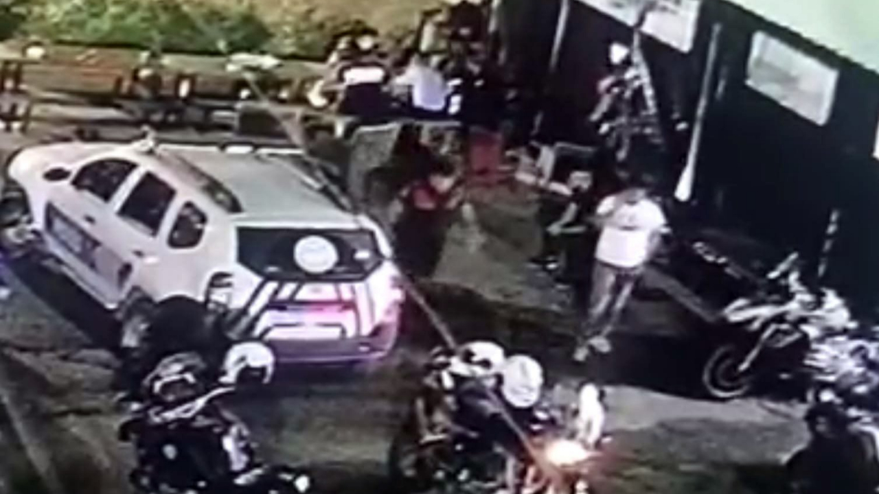 Ehliyetsiz avukat, polislere zor anlar yaşattı!