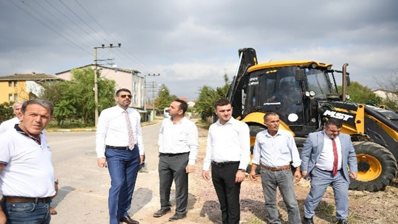 Kocaeli'de Başkan Av. Mustafa Kocaman asfalt çalışmalarını inceledi