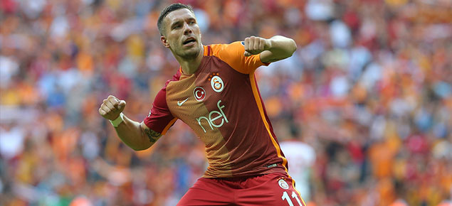 Podolski'ye piyango vurdu! İşte Çin'den gelen inanılmaz teklif
