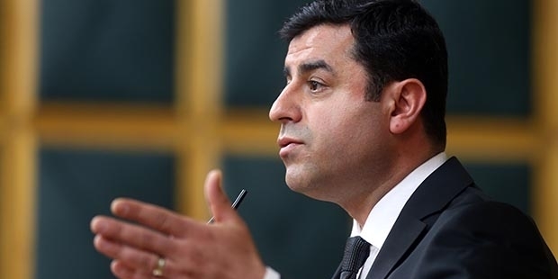 Demirtaş cezaevinde Kürtçe öğreniyor!