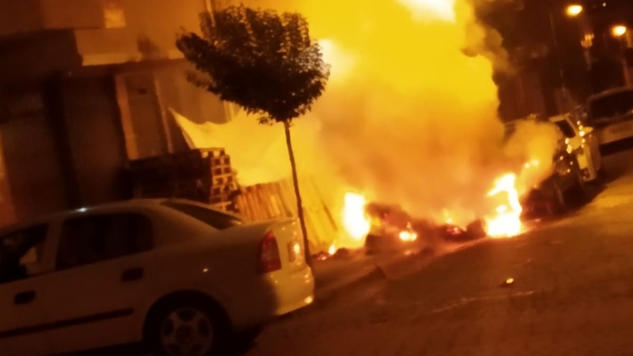 Yanan aracını gözyaşlarıyla izledi!