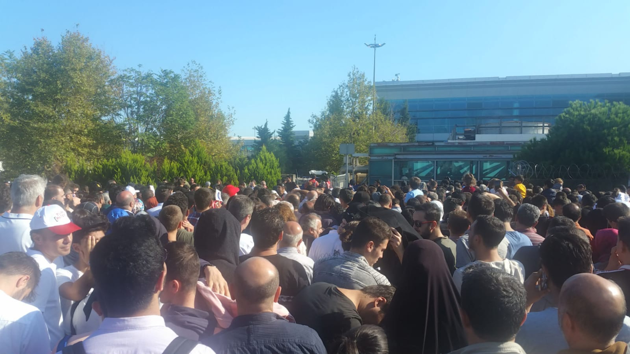 Atatürk Havalimanı'na metro seferleri durduruldu!