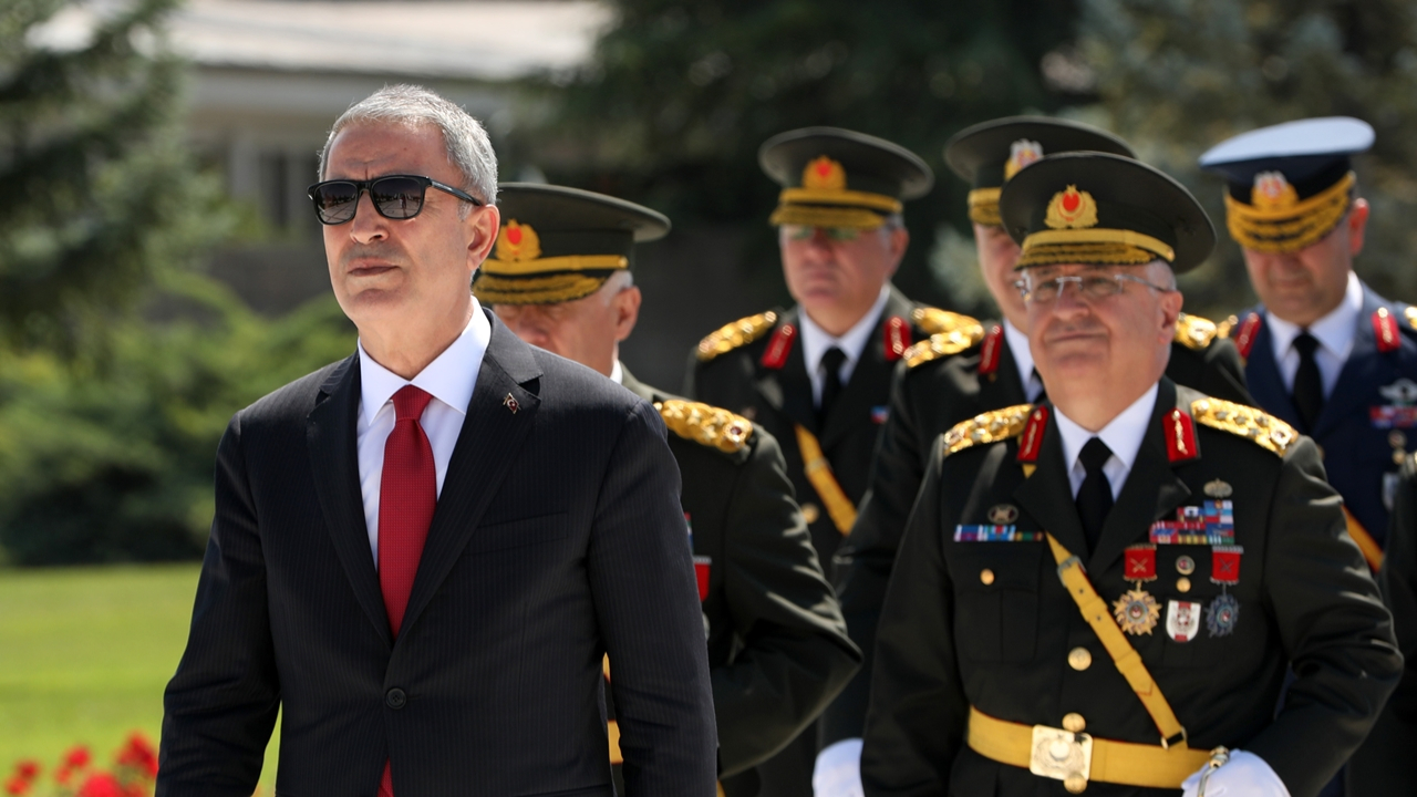 Bakan Akar'dan şehitler için mesaj...