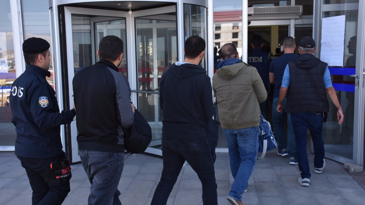 Art arda FETÖ operasyonları!