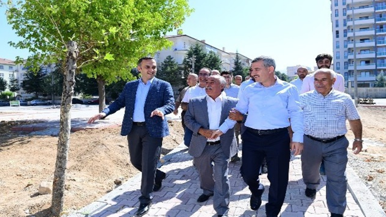 Malatya'da Başkan Mehmet Çınar, yenilenen camide inceleme yaptı