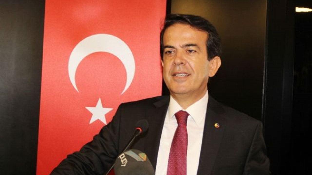 Antalya'da ATB Başkanı Ali Çandır: " Konserve kapağı domatesle aynı fiyat"