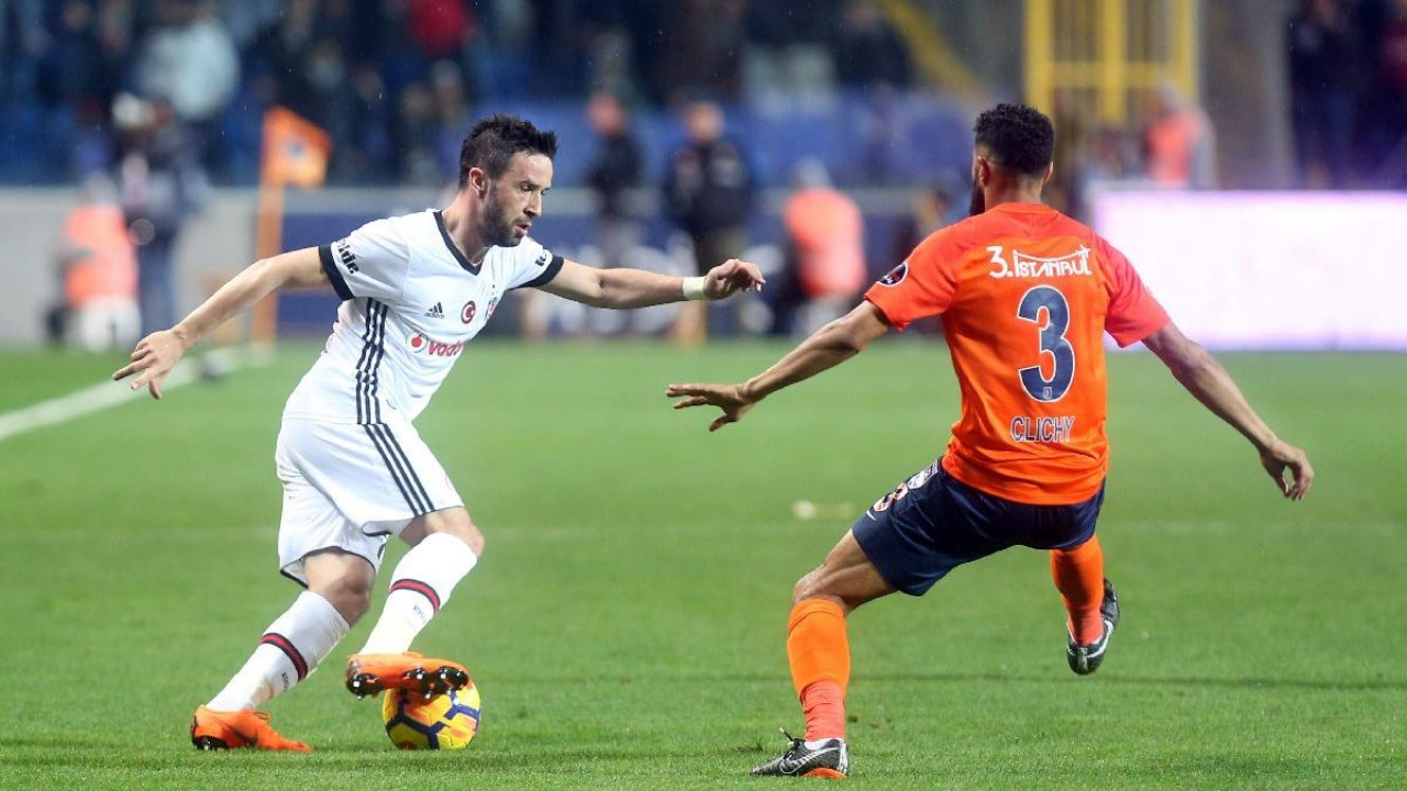 Burak Yılmaz Beşiktaş'ı mağlubiyetten kurtardı!