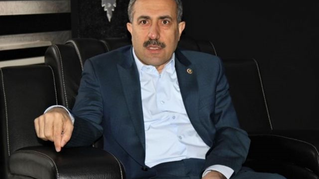 Van'da AK Parti’li Abdulahat Arvas: “Annelerin ahı, teröre destek çıkan siyasetin dergâhını viran eder”