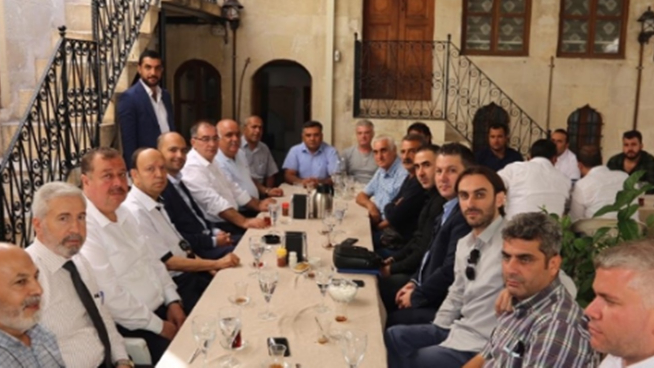 Kilis'te Belediye Başkanı Mehmet Abdi Bulut, basın mensuplarıyla buluştu