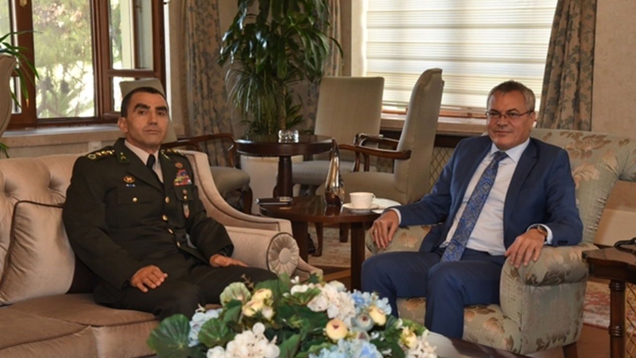 Manisa'da yeni Tugay Komutanı Sebahattin Kalkan göreve başladı