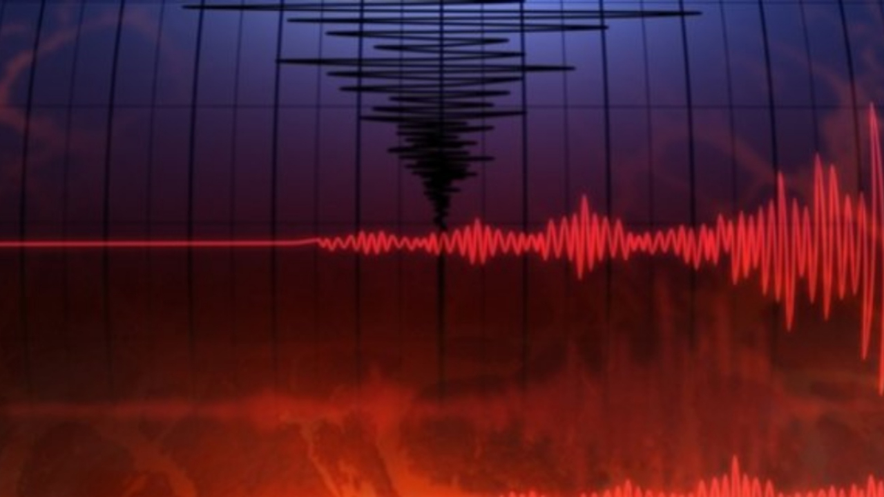 Bir şiddetli deprem de Yunanistan'da