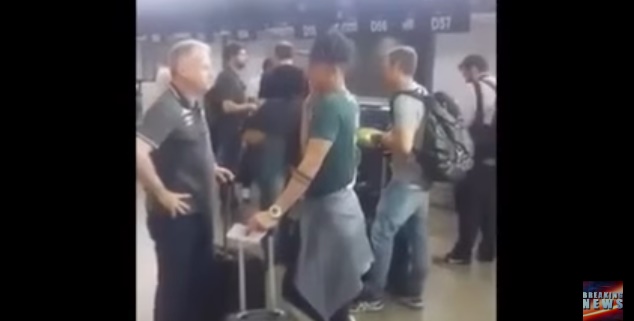 O futbol takımı uçağa binerken böyle görüntülenmişti / VİDEO