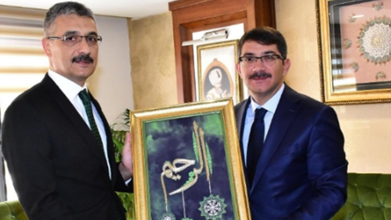 Manisa'da Emniyet Müdürü Fevzi Bilgiç başkanlarla vedalaştı