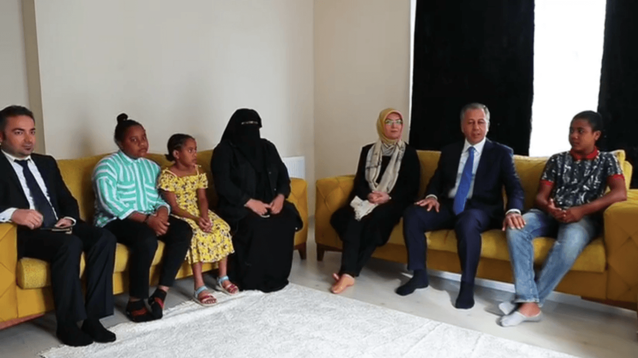 Vali Yerlikaya'dan Al Farawi'nin ailesine ziyaret!