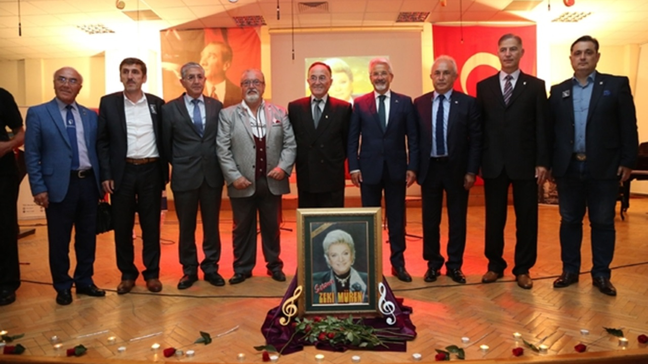 Bursa'da Başkan Turgay Erdem: ''Bursa Zeki Müren’e hak ettiği vefayı göstermedi''