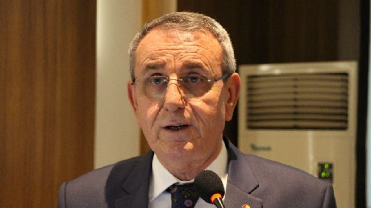 Samsun'da Salih Zeki Murzioğlu: “Faiz indirimi tüm bankalara yansımalı”
