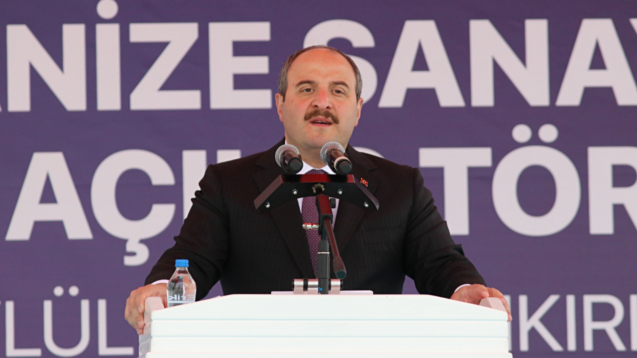 Bakan Varank: Yarınları kimseye ipotek ettirmeyiz!