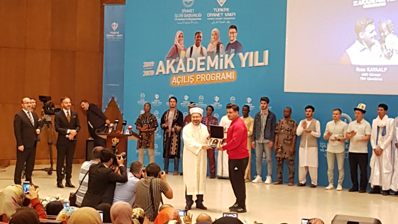 Ankara'da Diyanet İşleri Başkanı Ali Erbaş: 200 bin misafir öğrencimiz var