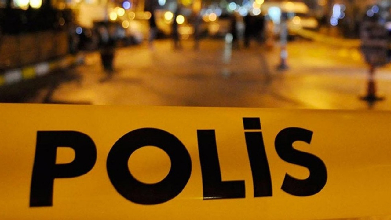 Eşini uykusunda bıçaklayarak öldürdü