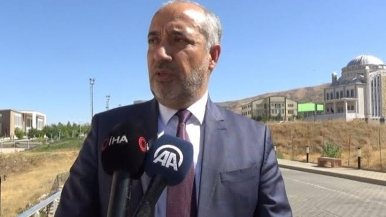 Muş'ta Rektör Fethi Ahmet Polat’tan annelere destek