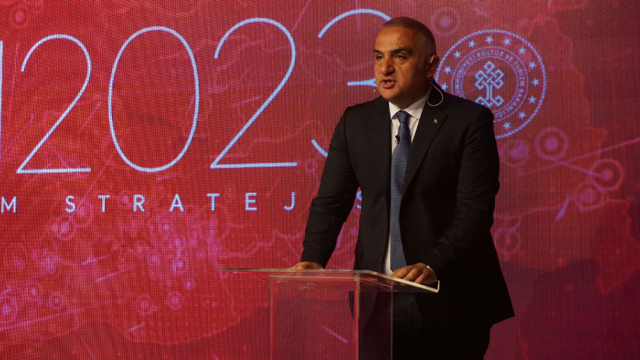 İstanbul'da Bakan Mehmet Nuri Ersoy Türkiye'nin 2023 turizm stratejisini açıkladı