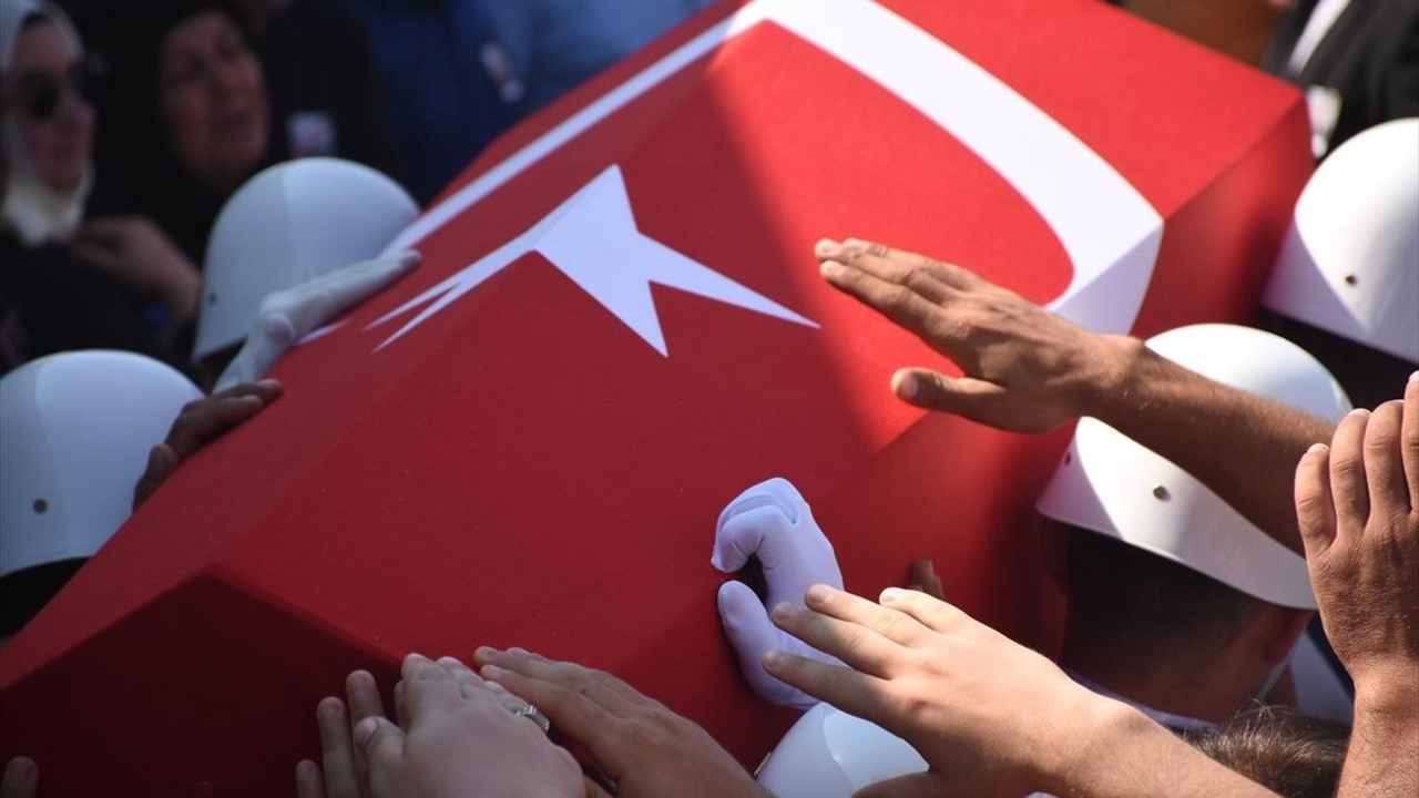 Çatışma çıktı, 1 asker şehit...