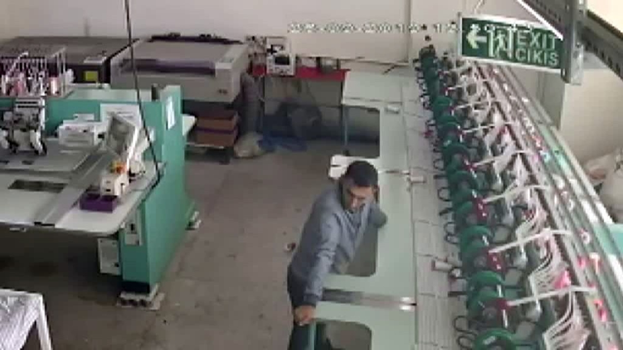 Deprem anında makineleri düşündü!