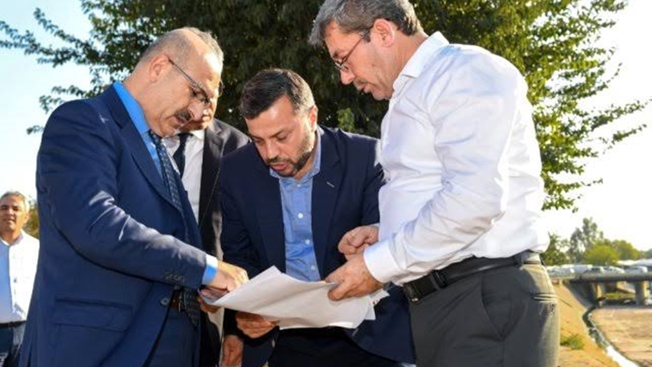 Adana'da Vali Mahmut Demirtaş, Yüreğir’de incelemelerde bulundu