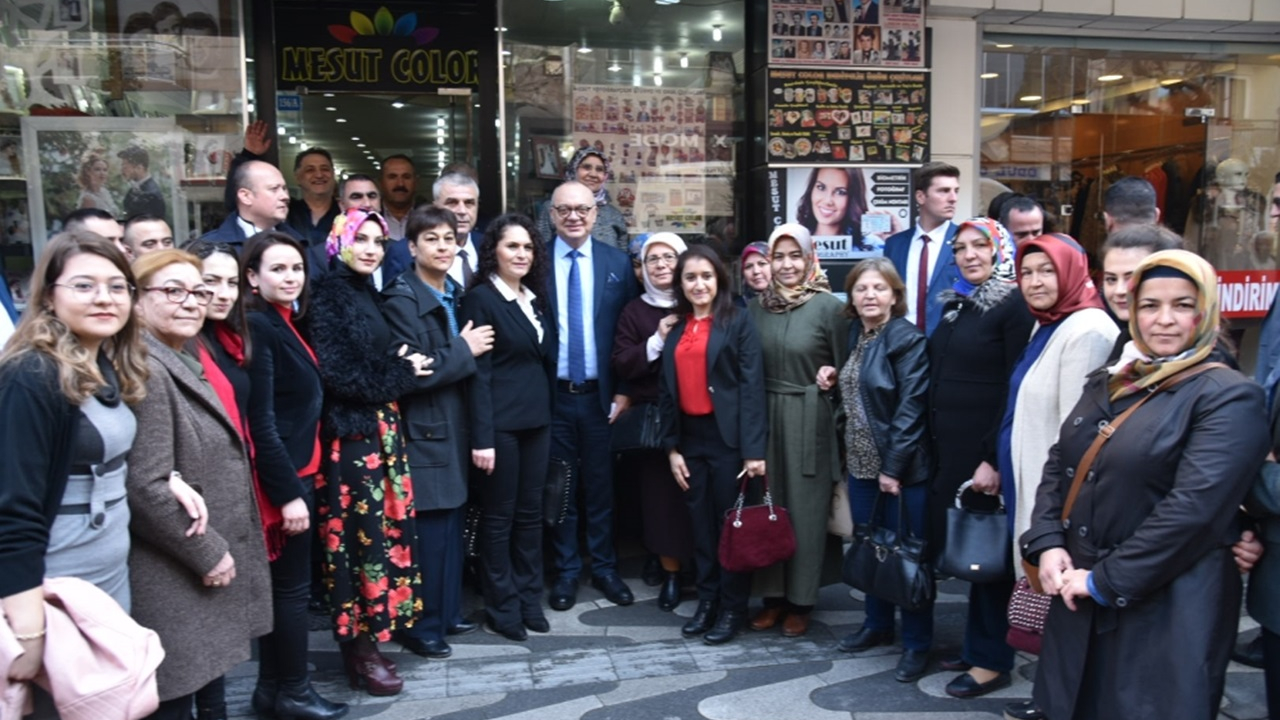 Manisa Akhisar’da Başkan Cengiz Ergün’e Akhisar’da yoğun ilgi