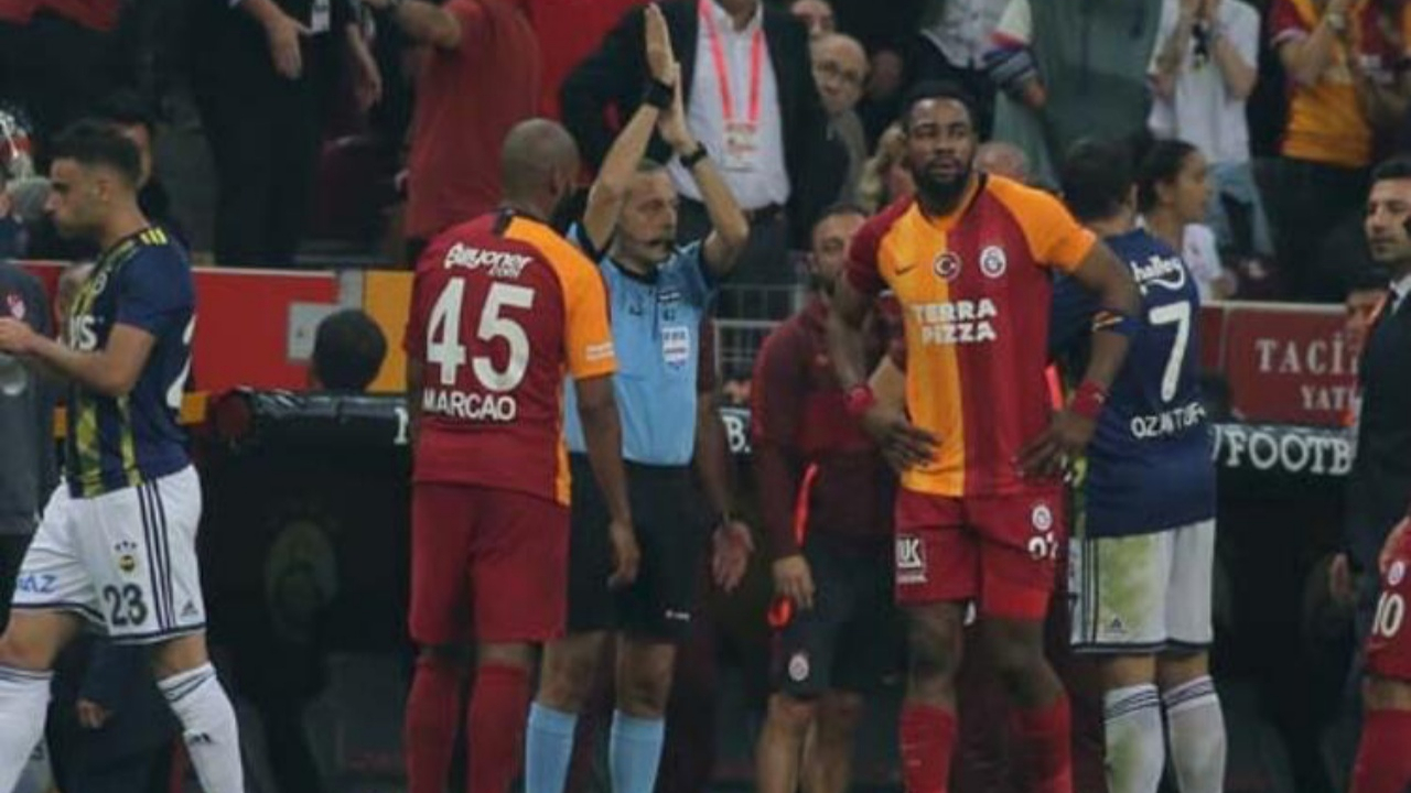 Cüneyt Çakır'dan derbiye damga vuran karar!