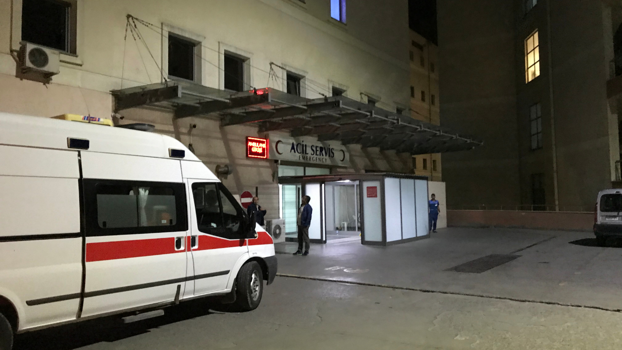 Sakarya'da 143 asker hastaneye kaldırıldı!