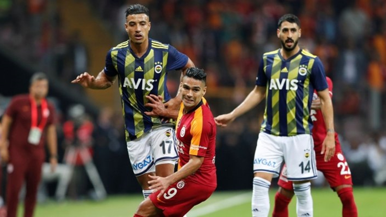 Galatasaray ile Fenerbahçe 0-0 berabere kaldı!