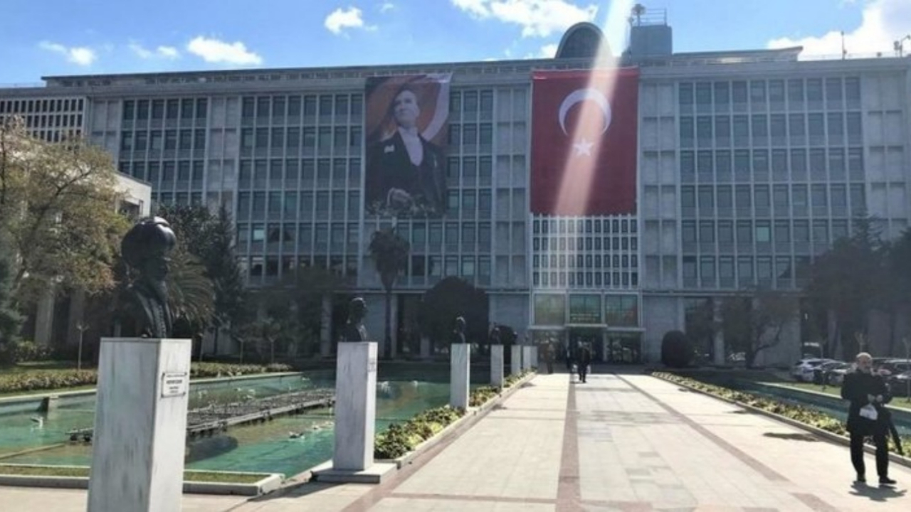 İBB'de hareketli anlar