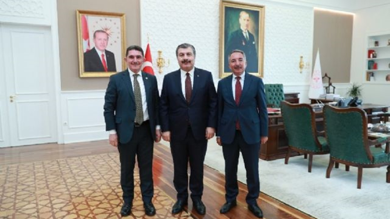 Ağrı'da Rektör Abdulhalik Karabulut, Sağlık Bakanı Fahrettin Koca’yı ziyaret etti